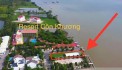 GÓC 3 MẶT TIỀN SÔNG HẬU - KHU BIỆT THỰ CỒN KHƯƠNG.
BÁN NỀN Biệt Thự 1.364m2 GÓC 3 MẶT TIỀN VIEW SÔNG HẬU, Khu Cồn Khương - ĐỐI DIỆN RESORT CỒN KHƯƠNG